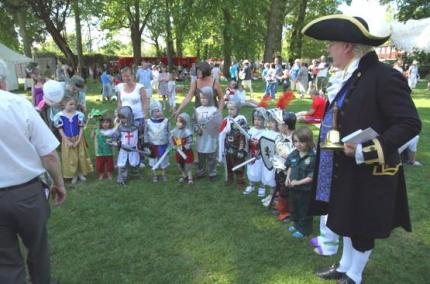 Barry Roberts, the Town Crier and the Fancy Dress competition